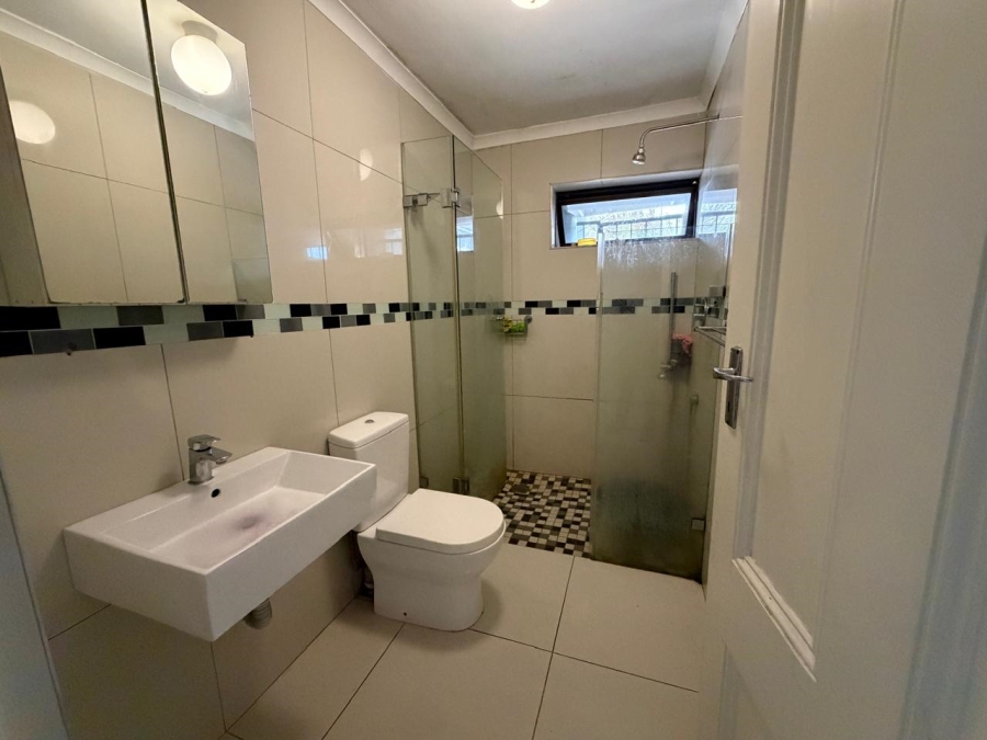 5 Bedroom Property for Sale in Lotus River Western Cape